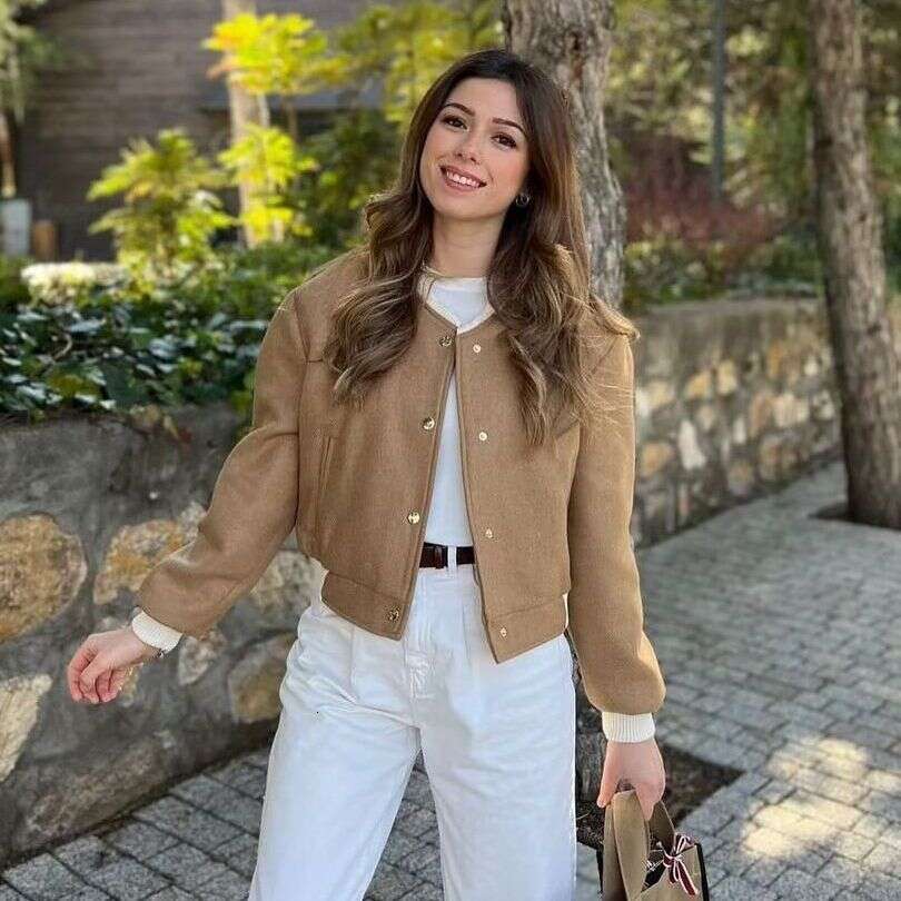 Explosive stand up collar double pocket contrasting motorcycle pilot jacket top for women A1 2024 new casual fashion trend clothing