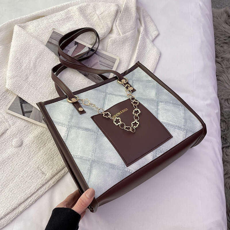 Women's Large Capacity Commuting Textured Handbag, Winter New Versatile Korean Version, Armpit Tote Bag, Women's Bag B2