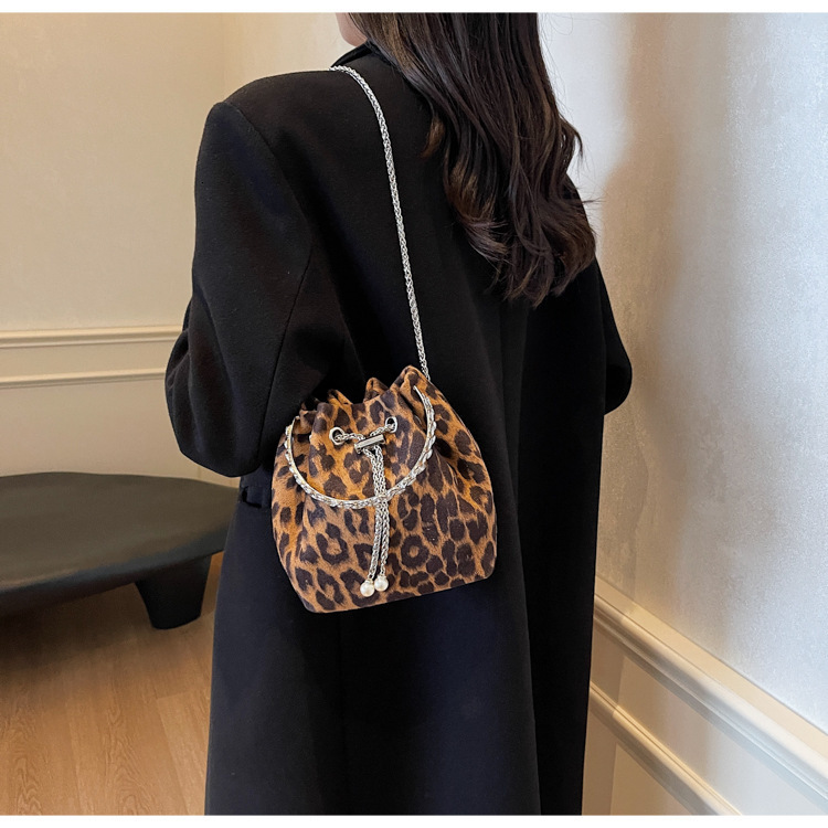 Autumn And Winter, New Fashionable Chain Crossbody Bag, High-end Bucket Women Bags Handbag Designer Handbags
