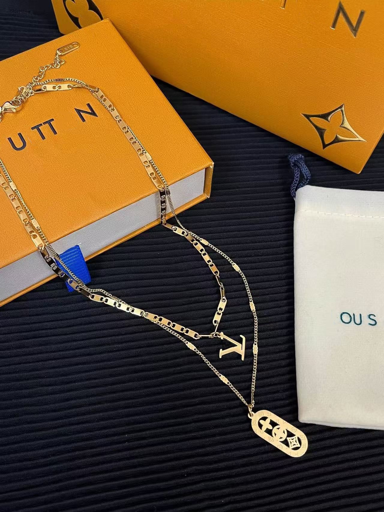 2025 Luxury Designer Necklace Pendant Clavicle Chain Gold Silver Choker Neckalce For Women Jewelry Wedding Gift necklace designer