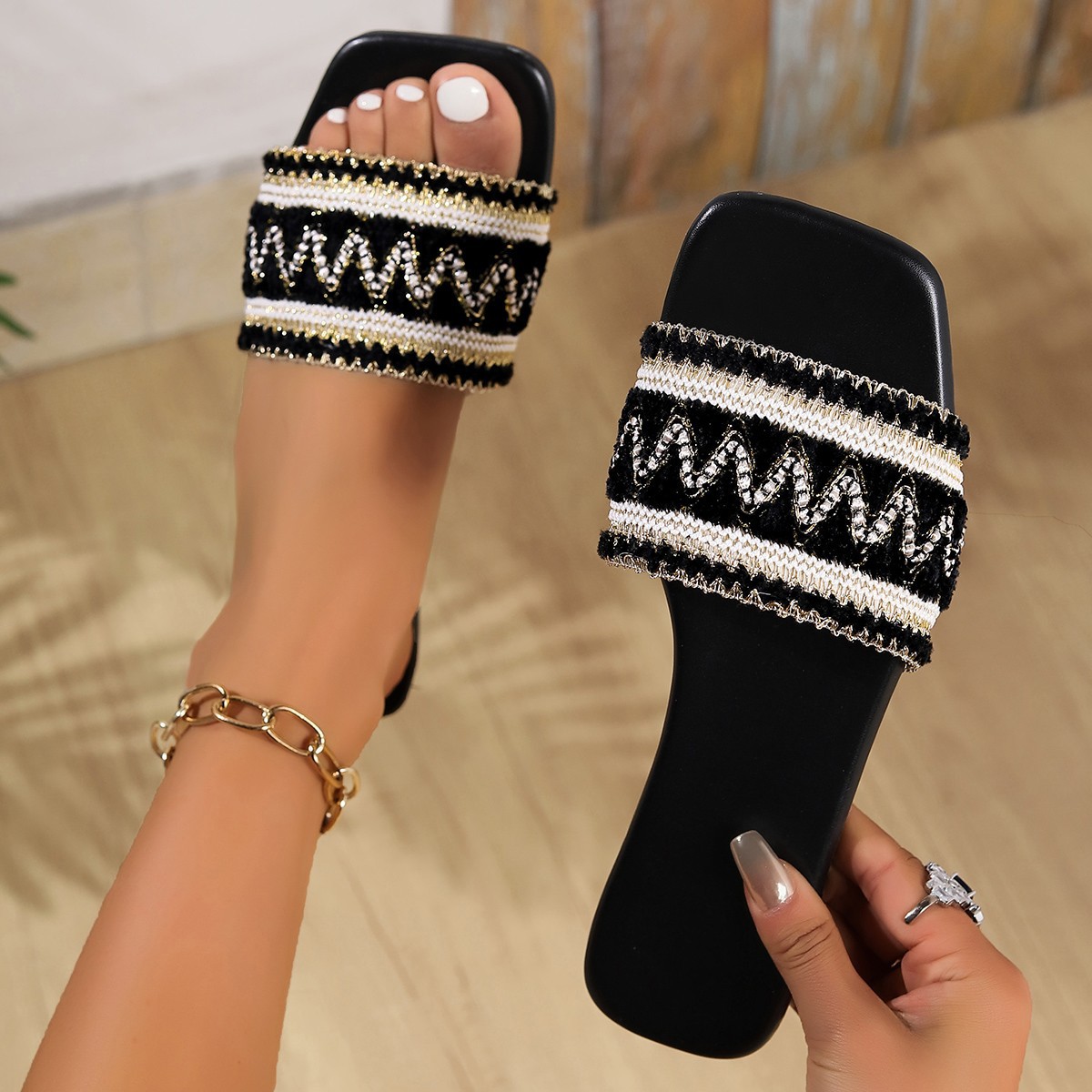Designer Summer Women Slides Pearl Flat Heels Beach Slippers Fashion Gingham Brand Ladies Elegant Shoes Plus Size bcb3