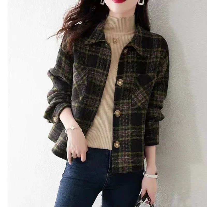 Autumn Winter Vintage Loose Turndown Collar Short Coats Clothing Plaid Pockets Thick Tops Office Lady Basic Windbreaker 241121