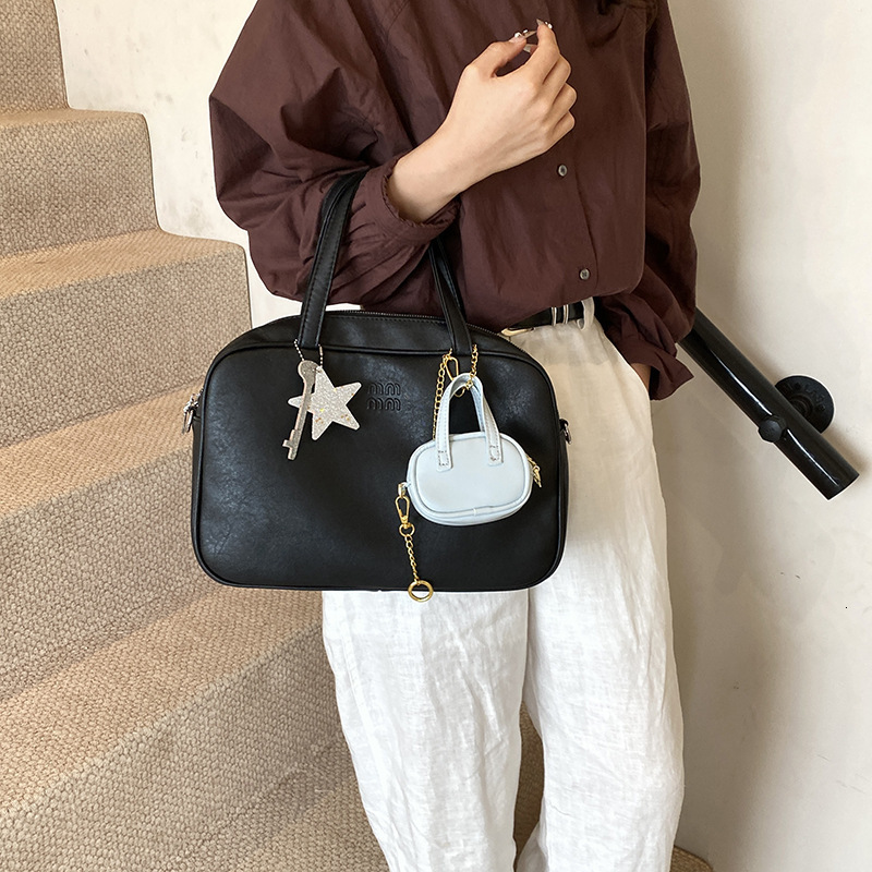 Handheld Fashionable Portable Commuter New, Small, High End Pillow Bag, Large Capacity Women's Bag Designer Bags Handbags Women