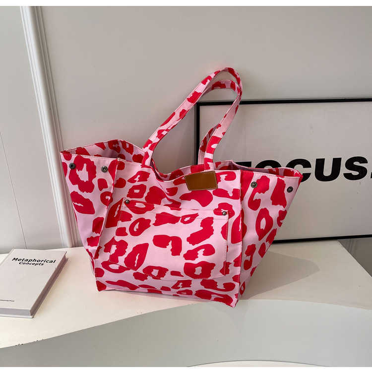 Korean version super popular large capacity tote bag leopard pattern fashion trend versatile shoulder bag casual travel handbag 241202
