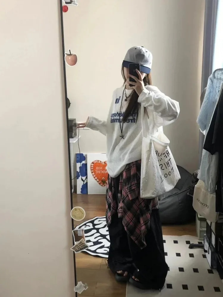 HOUZHOU Y2K Kpop Large Womens T-shirt Hollow Harajuku Sexy Gyaru Street Clothing Long Sleeve Knitted Top Korean Fashion Casual 241202
