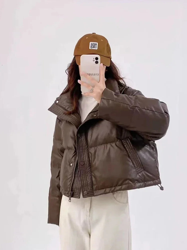 Winter Warm Short Parka Y2K Fashion Pu Leather Crop Puffer Jacket Female Loose Streetwear Zipper Long Sleeve Down Coats 241120