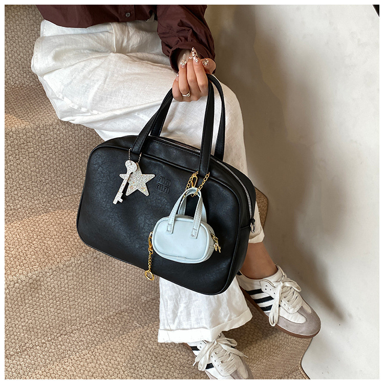 Handheld Fashionable Portable Commuter New, Small, High End Pillow Bag, Large Capacity Women's Bag Designer Bags Handbags Women