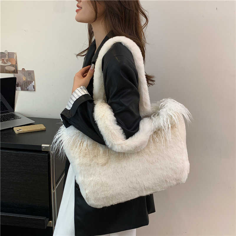 Shoulder bag, plush bag, large capacity tote bag, fashionable and simple Japanese and Korean new trendy style, armpit bag, hand-held 241202