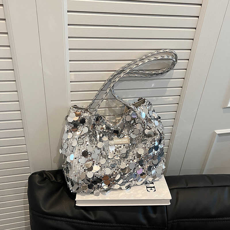 New trendy sequin personalized tote women's bag with niche design, stylish woven bag, single shoulder armpit bag, trendy 241202