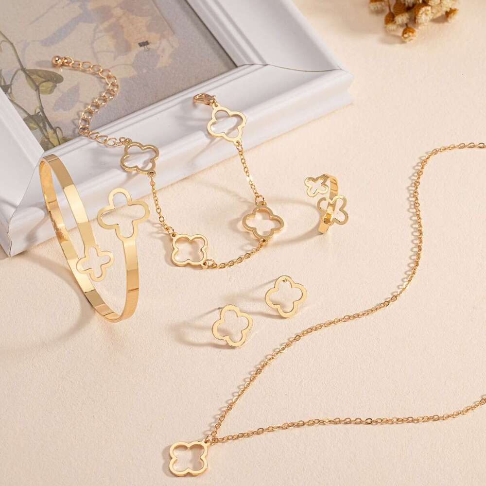 Fashion Lucky Clover Necklace Earrings - Chain Bracelet and Ring Set