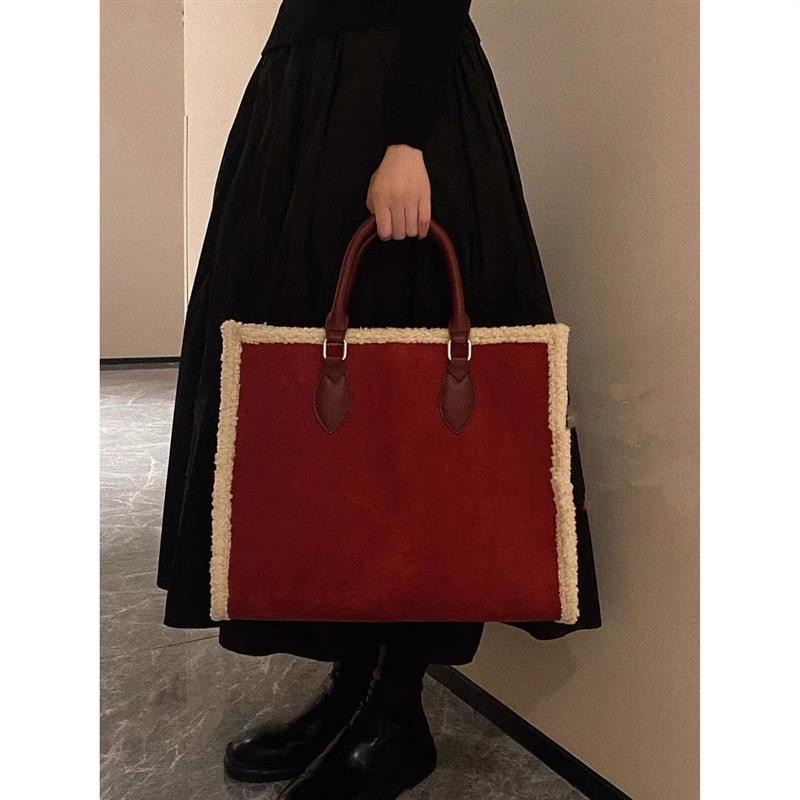Large capacity tote 2024 Spring and Autumn New new high-end lamb fur casual versatile one shoulder hand-held women's bag