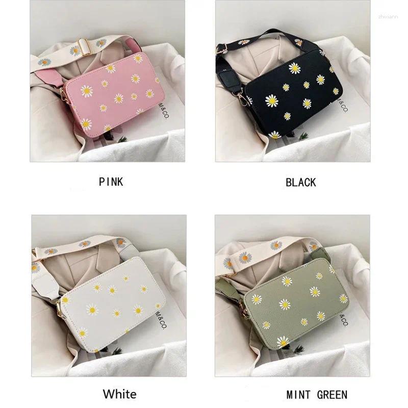 2025 NEW Totes Fashion Women Bag Daisy Pattern Shoulder Handbag Printed Small Square Tote Classic Elegant Crossbody Sac zhanyishengli