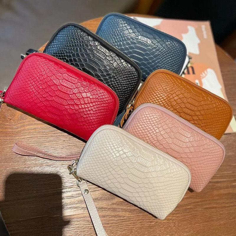Genuine leather wallet, New women's long model 2024, new temperament handbag with crocodile pattern head layer, cowhide grab bag, phone bag