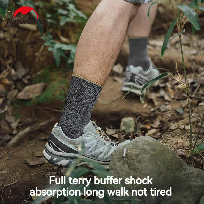 Clash Of Colours MidCalf Socks Warm Hiking Leisure Outdoor Sports Running AntiBacteria Deodorant Straight 241112