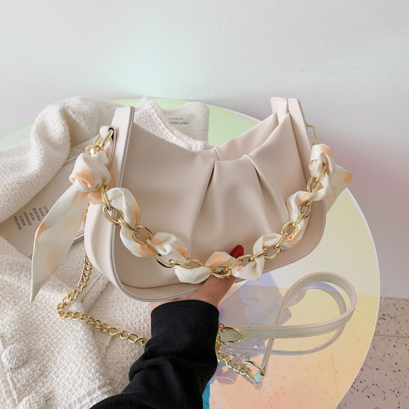 2024 New Soft Leather Texture Crossbody Women's Korean Edition New Cloud Fold Leisure Western Style Handbag Shoulder Bag