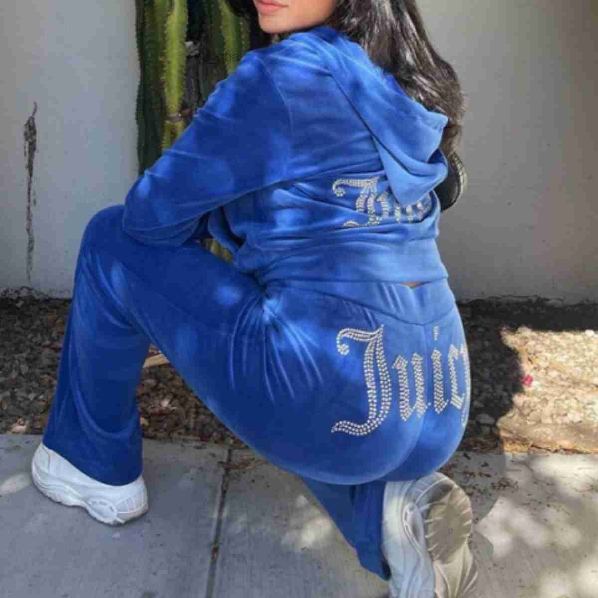 Women Tracksuits Fashion Set: Comfortable Velvet Sporting Suit - Red Slim Casual Women's Track Suits Couture Sweatsuit for Daily Wear C260312