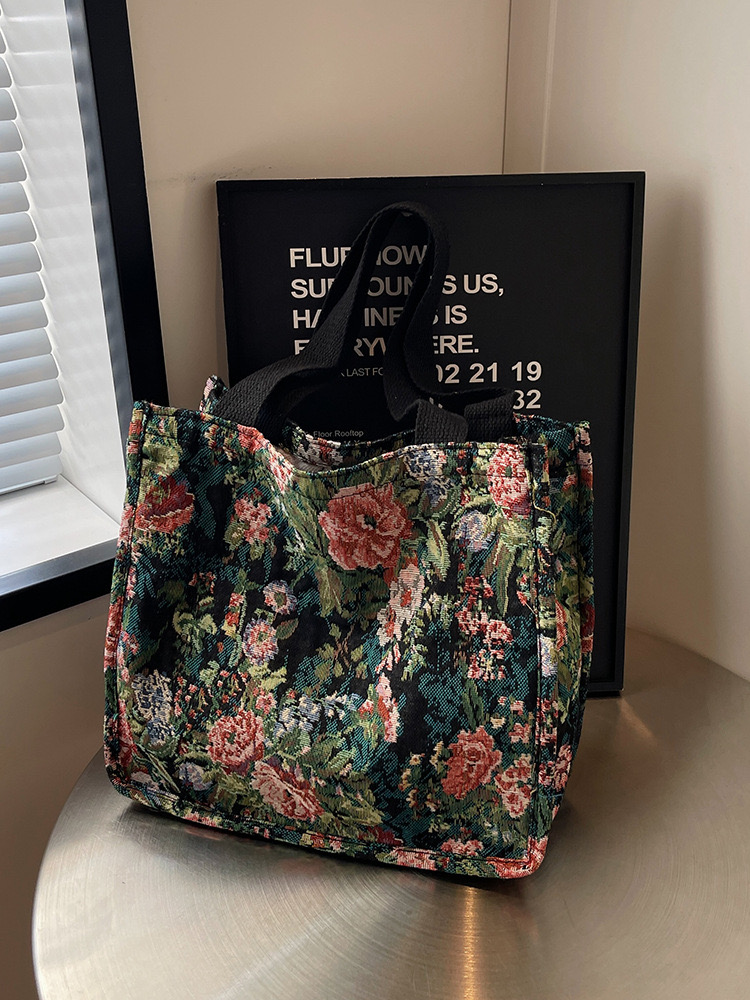 Large capacity ethnic style handbag 2024 new trendy and fashionable commuting for women ins single shoulder tote bag