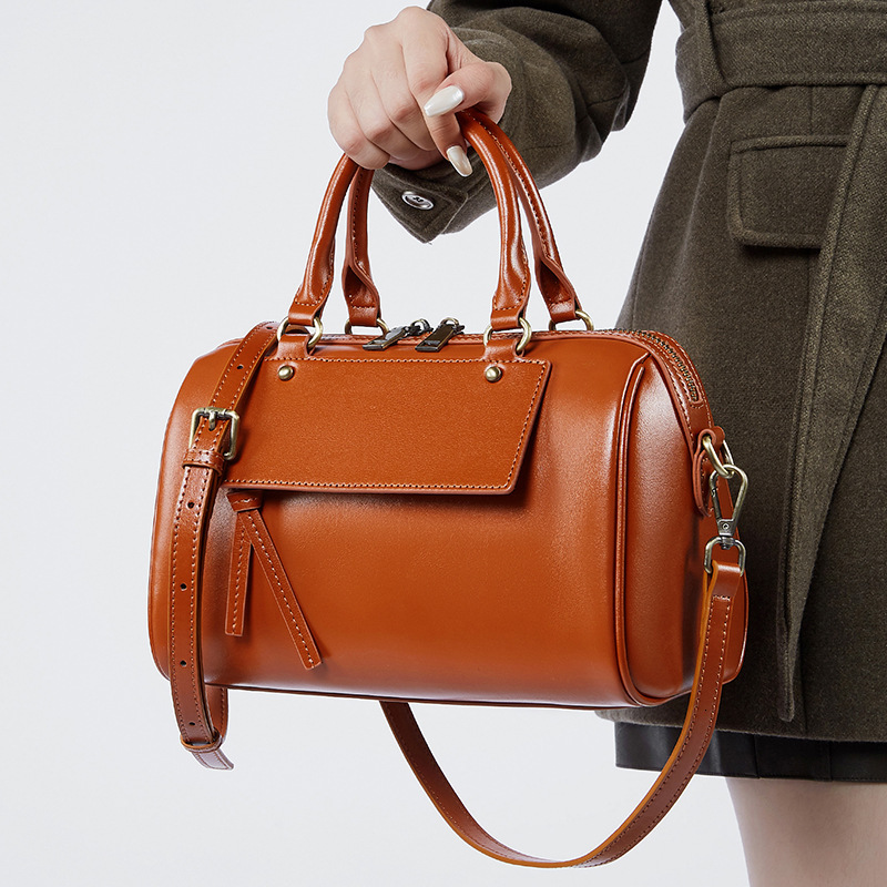 Winter New Genuine Leather Boston Pillow Bag, Fashionable Casual Handbag, Cowhide Single Shoulder Crossbody Women's Bag
