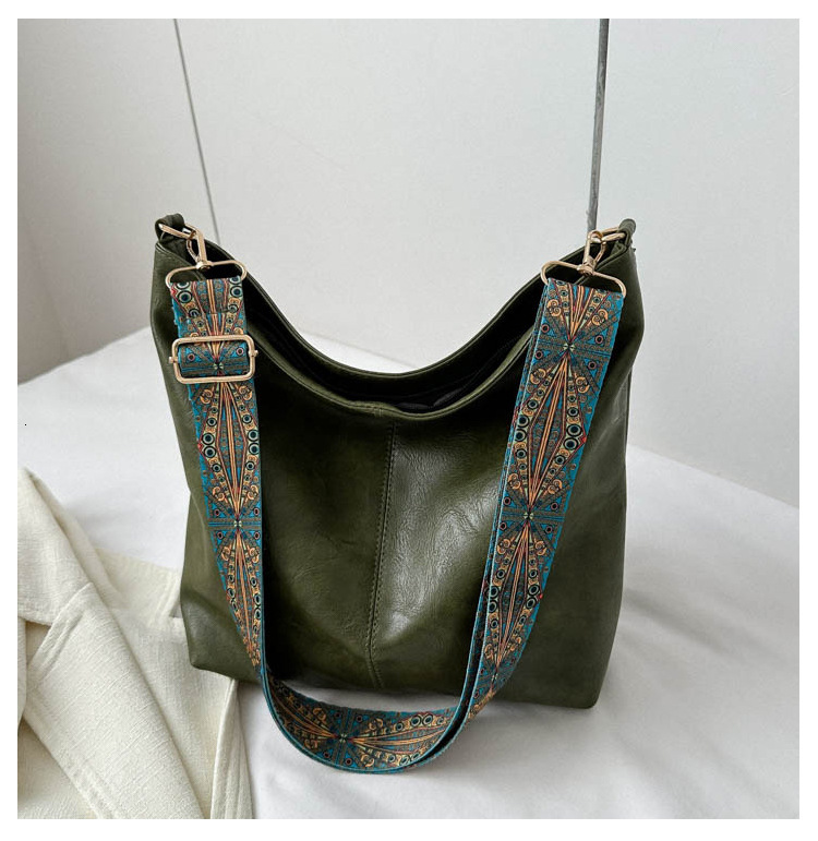 Large capacity for women 2025S designer spring and summer new broadband single shoulder crossbody high-end textured women bag commuting bucket bag