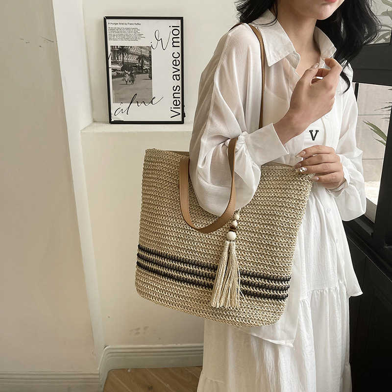 Summer new woven bag for women's casual commuting shoulder bag, niche trend handbag, fashionable tote bag 241203