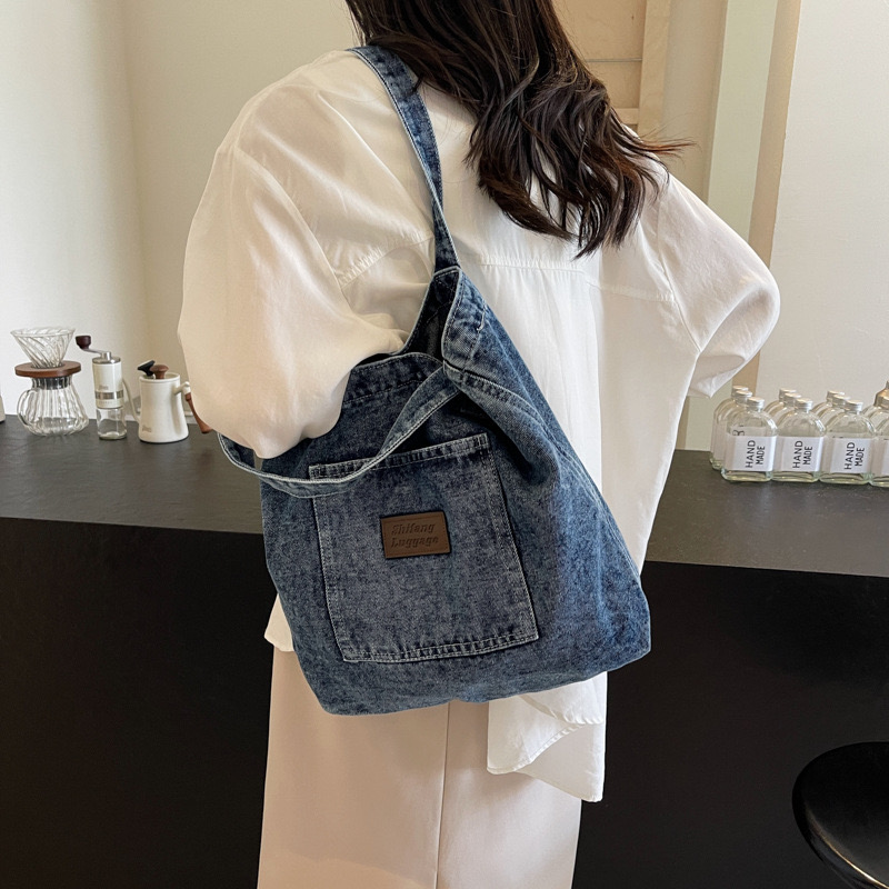 Korean Dongdaemun Lazy Denim 2024 New Emed Letter Texture Single New Shoulder Tote Bag