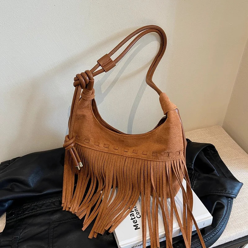 New Free Shipping Designer Bag 2025 Retro Suede Tassel Fashion Trend Half Moon Handbag Shoulder Cross Body Money Bag