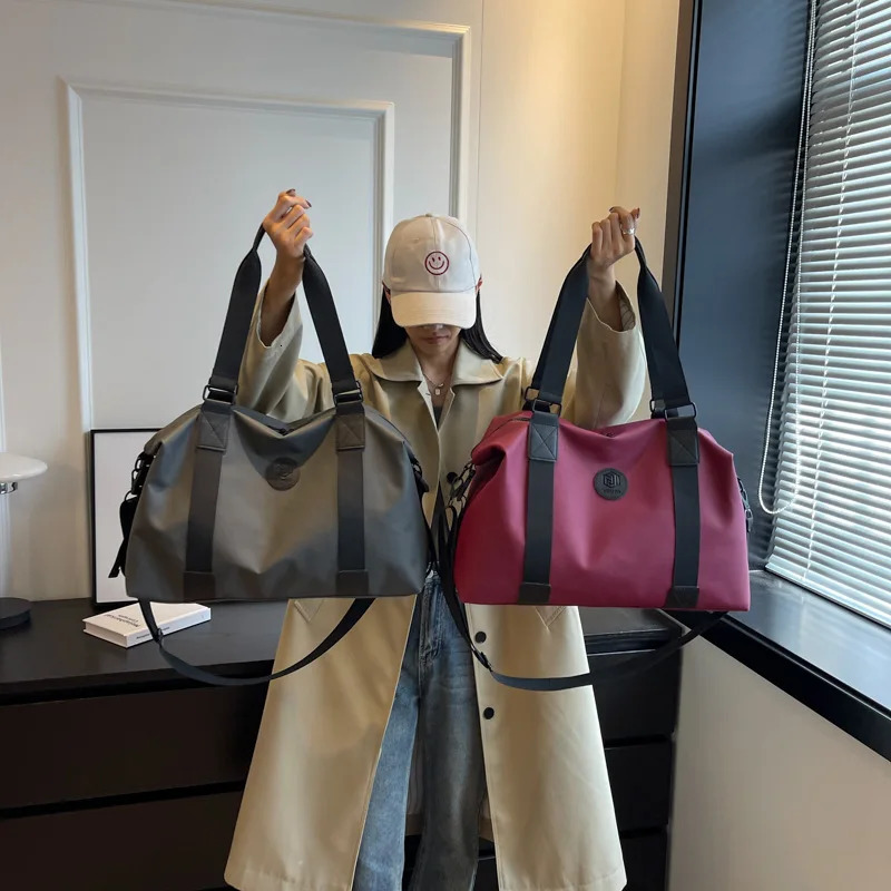 2025S New Free Shipping Designer Bag Travel Mens And Womens Handbag Large Capacity Travel Lage Yoga Exercise Oxford Cloth Waterproof Fiess Bag