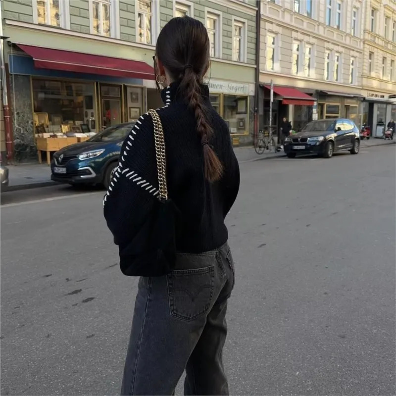 Autumn Womens Elegant O-neck Black and White Contrast Knitted Sweater Long Sleeve Polov Winter Patch Work Womens Coat 241202