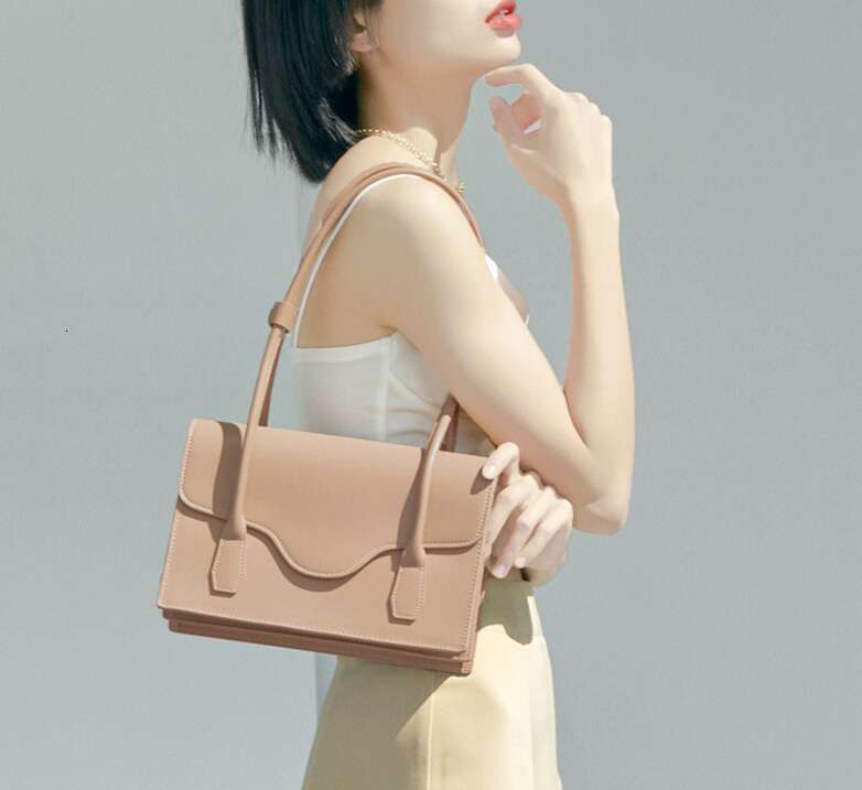 Leather women's shoulder bag, portable envelope, fashionable and simple armpit bag, crossbody bag