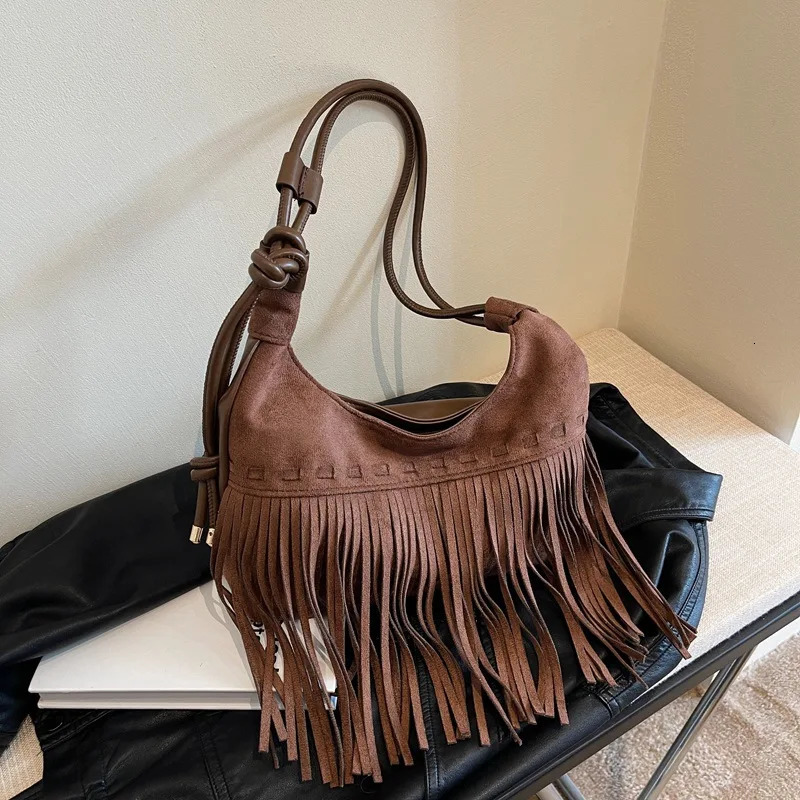 New Free Shipping Designer Bag 2025 Retro Suede Tassel Fashion Trend Half Moon Handbag Shoulder Cross Body Money Bag