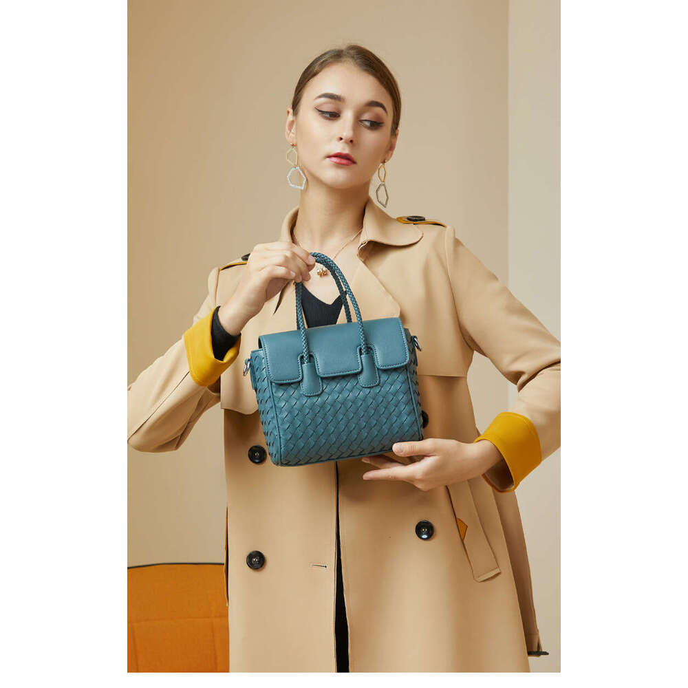 Cowhide leather woven women's handbag new fashion simple large capacity portable shoulder bag crossbody bag