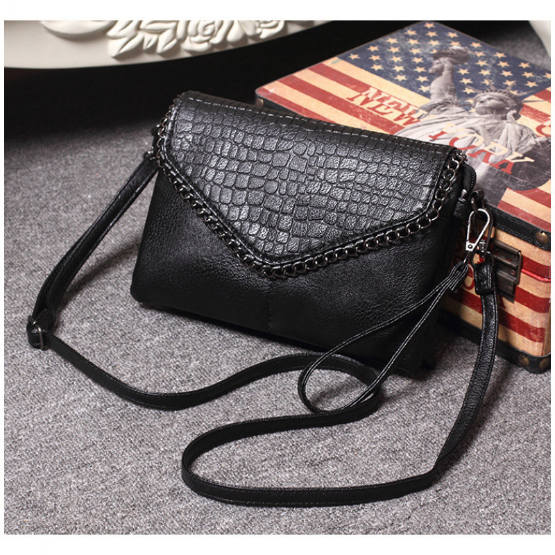 2025S Designer New Trendy Crossbody Small Simple Versatile Shoulder Soft Leather Envelope Women Bag Handbag