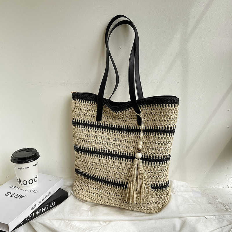 Summer new woven bag for women's casual commuting shoulder bag, niche trend handbag, fashionable tote bag 241203