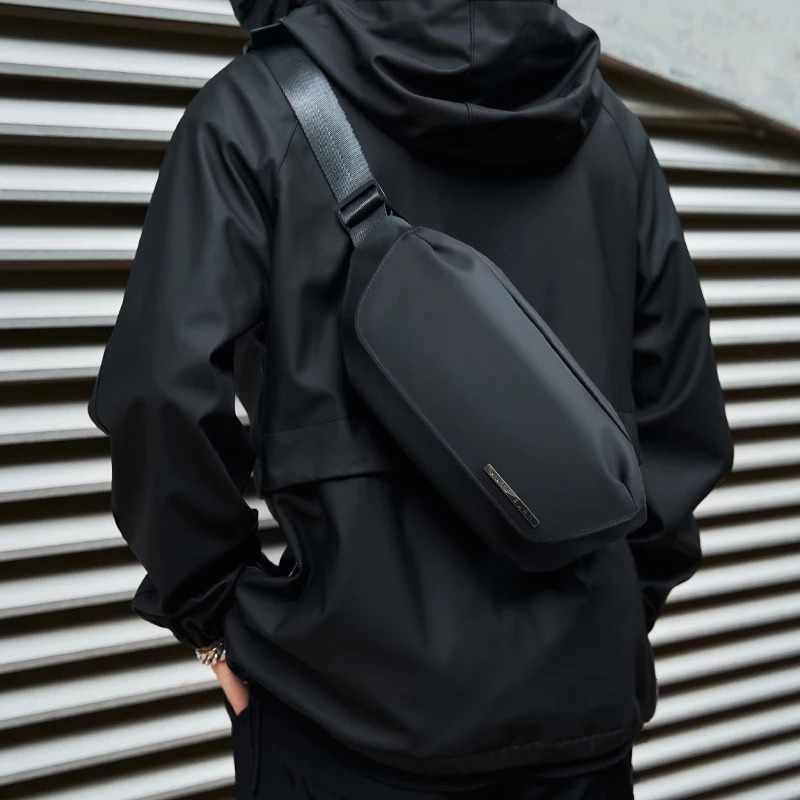 Waterproof Men Crossbody Bag Lightweight Breathable Chest Bag Fanny Pack for Travel Walking Hiking Cycling Phones Sling Bag 241202