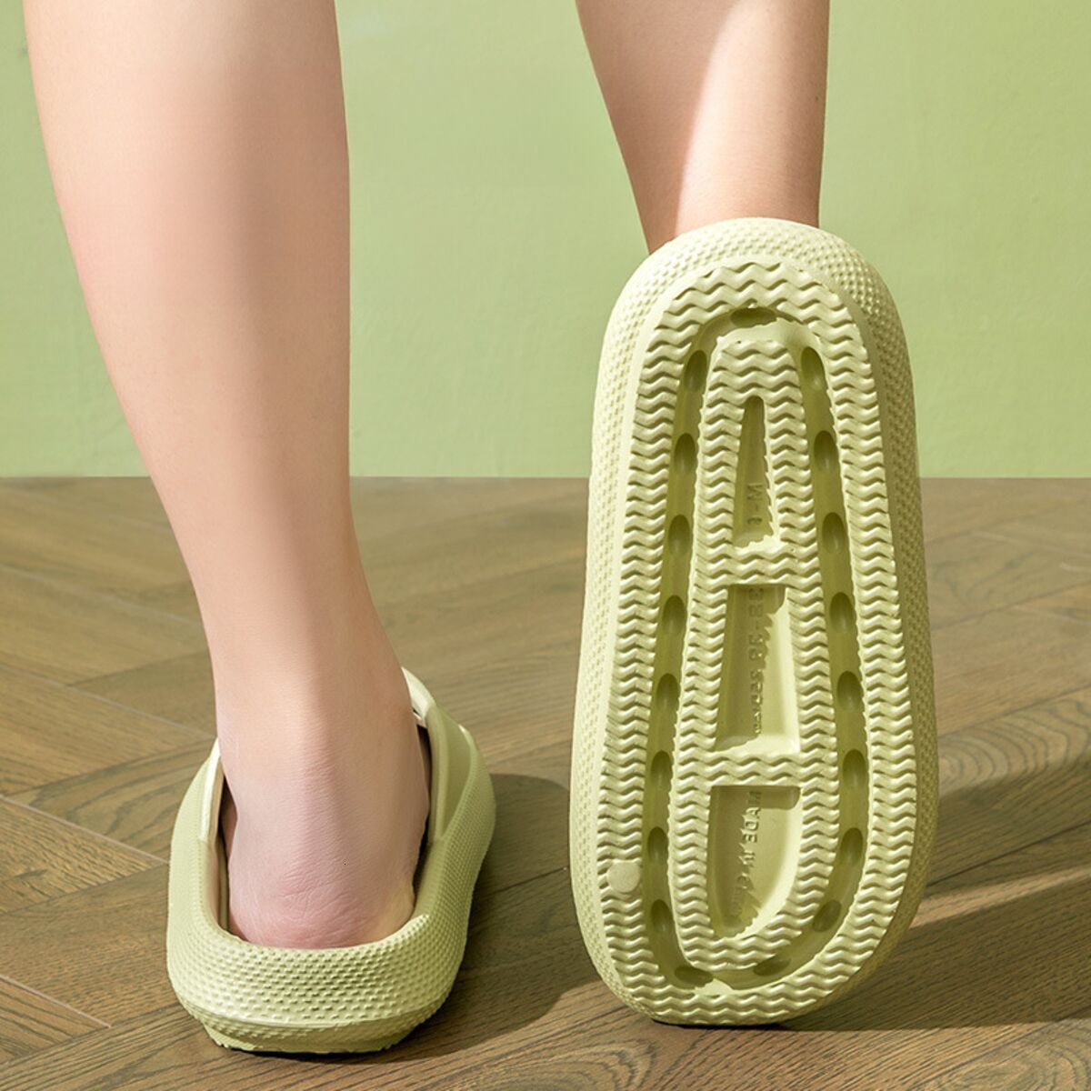 2025 New Women In Non Slip Bathroom Use Bathing Couples Thick Soled Home Men Cool Slippers For Summer Simple Designer Shoes