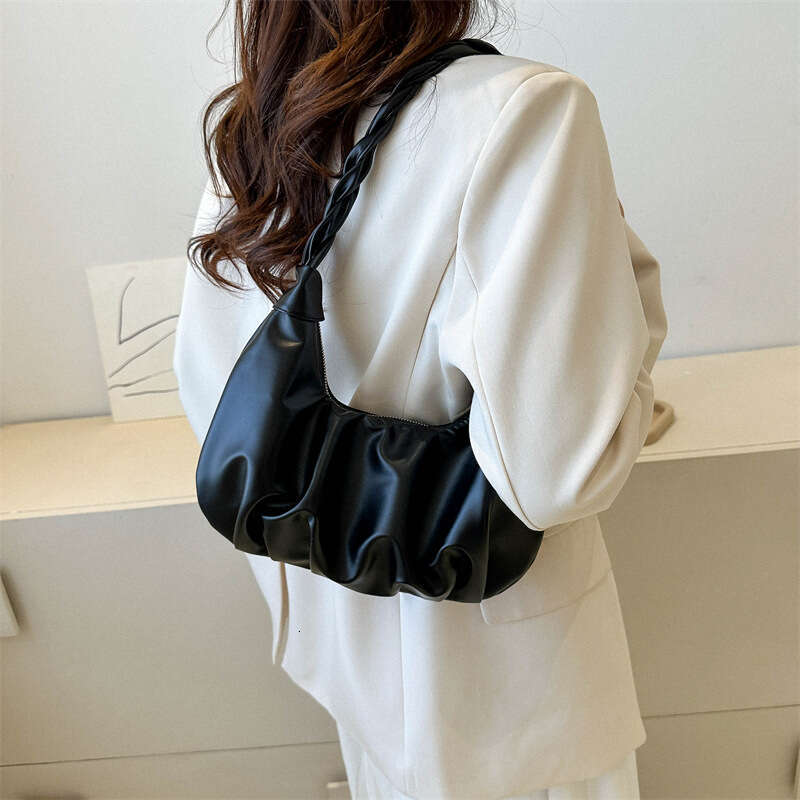 New Simple Pleated Women's Dumpg Casual Commuter Underarm Bag