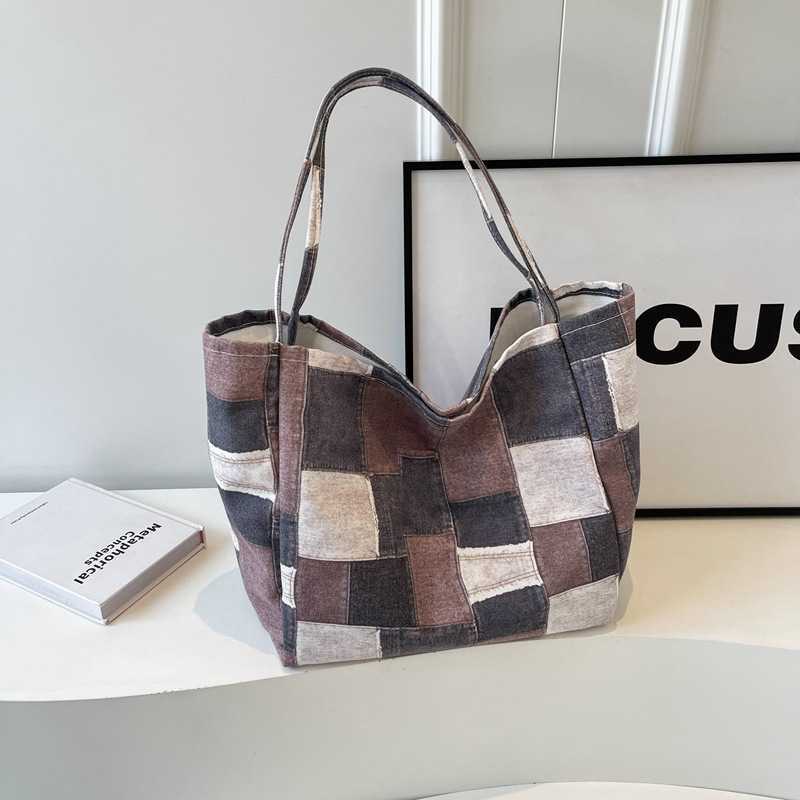 Simple canvas denim tote bag for women, large capacity casual shoulder bag, commuting handbag, large checkered cloth bag