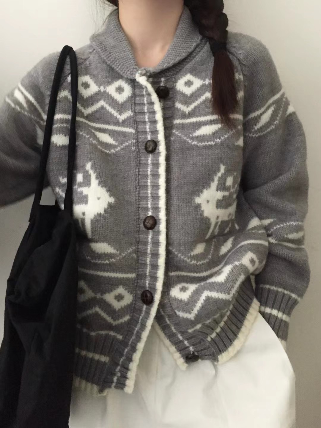 Women's Knits Knitted Cardigan Horn Button Retro Sweater Squirrel Jacquard Loose Winter Jacket Korean Fashion Christmas