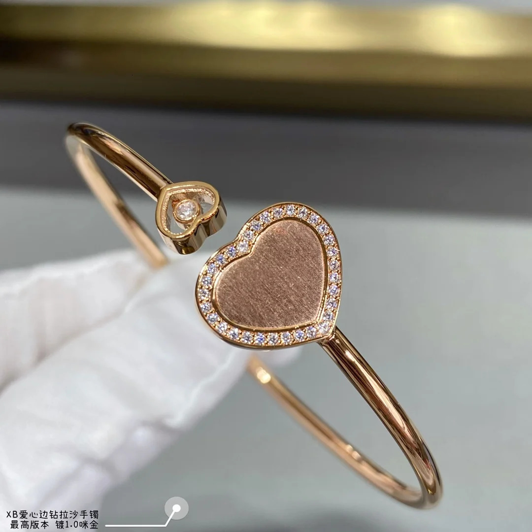 High quality rose gold colored white shell redstone heart-shaped bracelet suitable for womens fashion jewelry LB070 241202