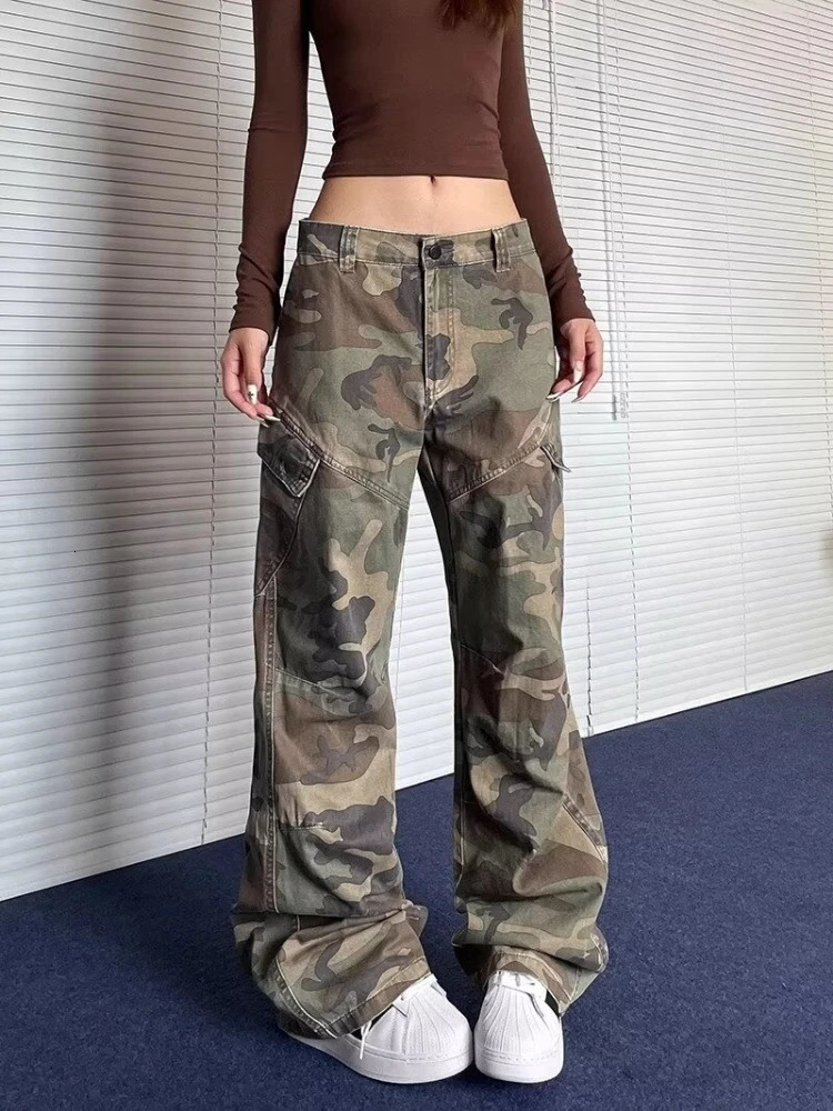 Womens Y2k bagged camouflage cargo pants retro hip-hop Harajuku sports pants retro ultra wide pants 2000s clothing 241203