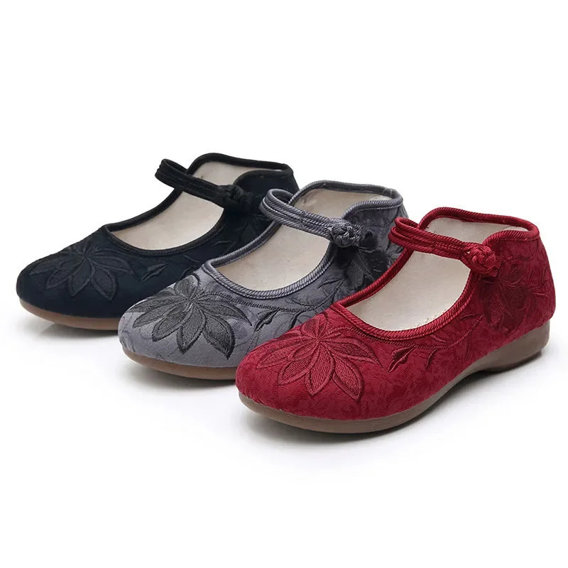 Womens retro high-quality red embroidered ballet shoes womens casual sweet white anti slip hemp flat shoes Zapatos Mujer E6184x 241203