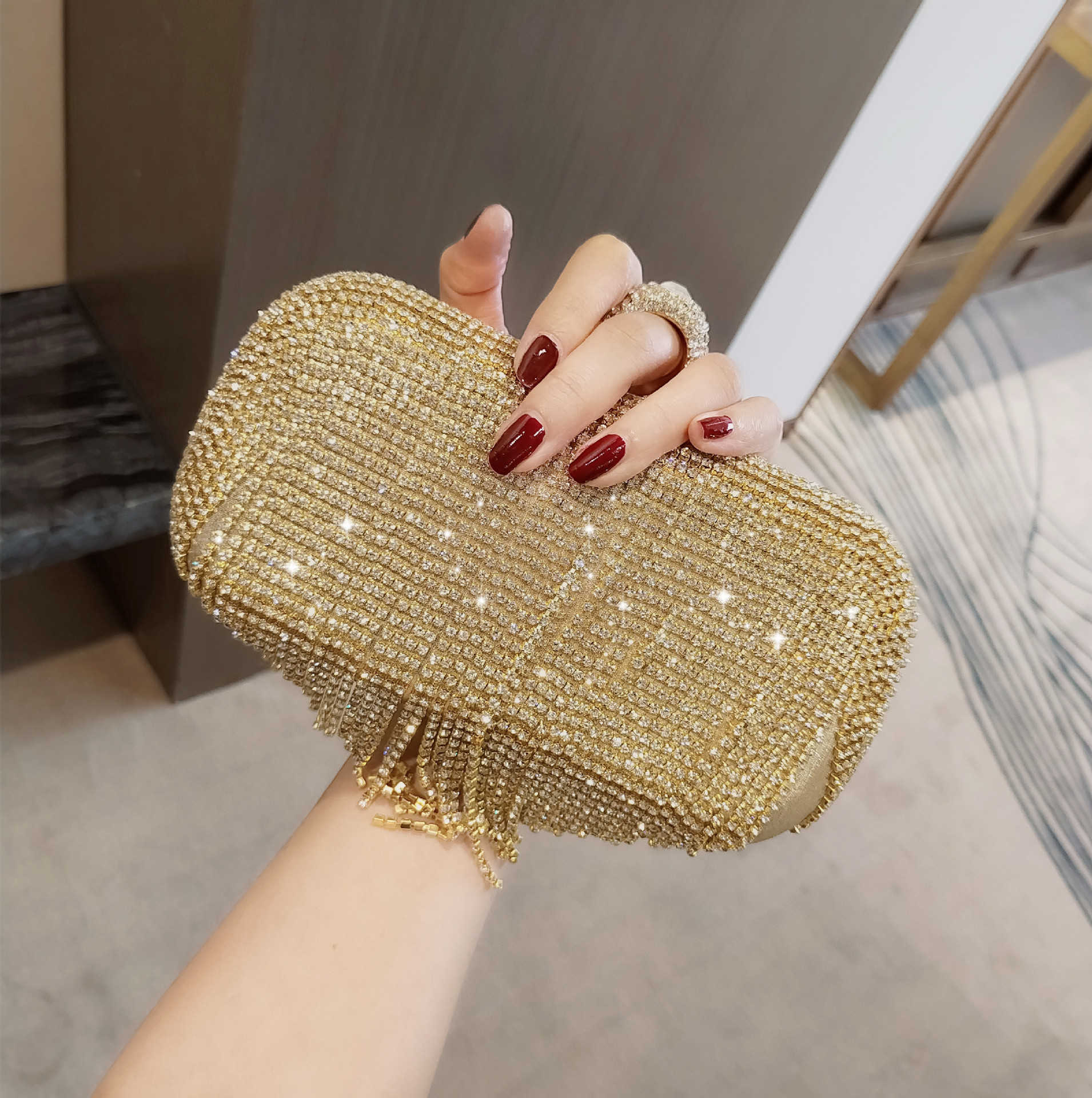 Spring/Summer New Evening Bag Tassel Bag Water Diamond Handheld Bag Women's Shining Diamond Bag Banquet Single Shoulder Diagonal Cross Bag 241203