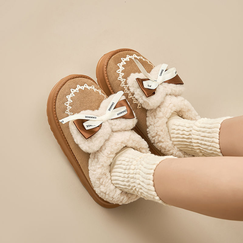 New winter cotton shoes with bow tie for girls, warm snow boots made of lamb wool, cute and non slip thick sole, wearing cotton shoes on the outside