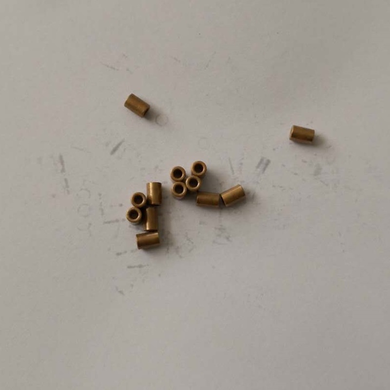 Precision Copper Shaft Bushing for High Friction Applications - 2x3.5x5.2mm Oil-Impregnated Sintered Metal Insert