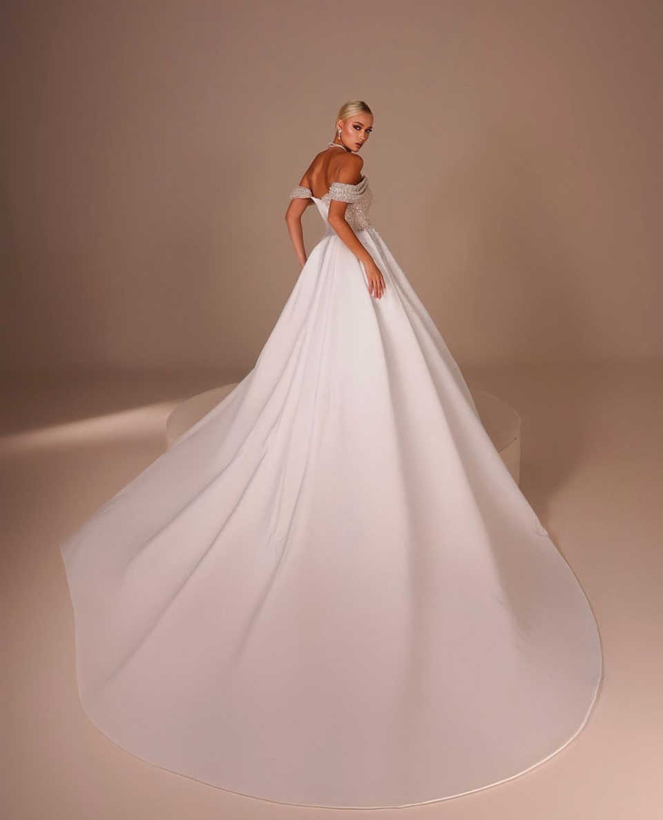 Designer Mermaid Wedding Dresses For Women Off Shoulder Sleeveless Bridal Gown Sequins Pearls Sweep Train Customized Dress vestidos de novia