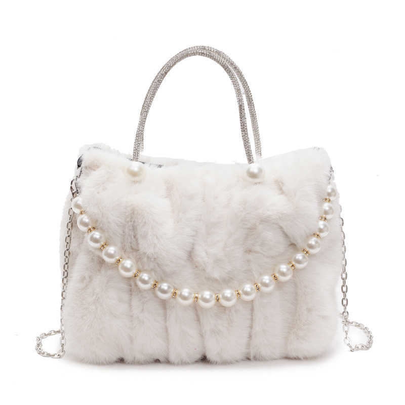 Pearl Chain Folded Small Bag for Women 2024 Winter New Fashion Handheld Plush Cloud Bag Versatile Crossbody Bag 241203