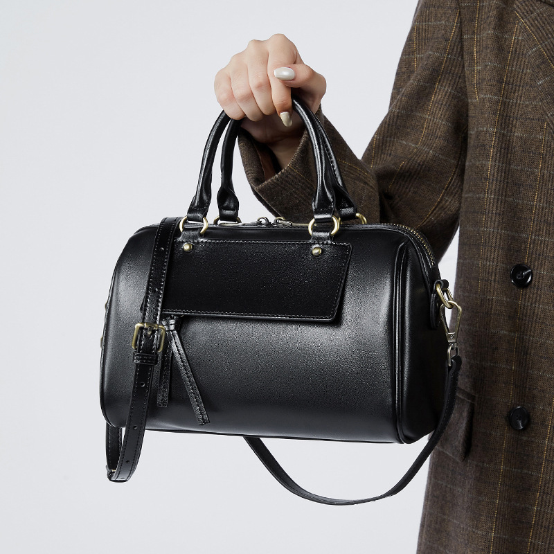 Winter New Genuine Leather Boston Pillow Bag, Fashionable Casual Handbag, Cowhide Single Shoulder Crossbody Women's Bag