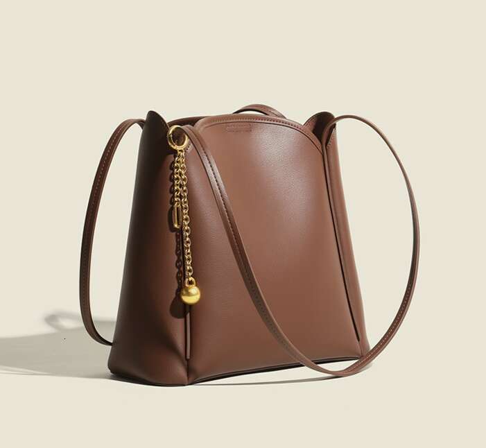 Retro women's fashionable leather women's mother and baby bag cowhide large capacity single shoulder handbag single shoulder bag