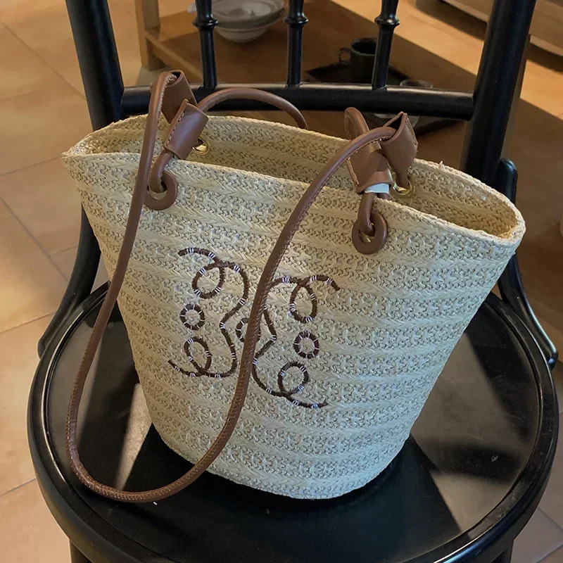 Summer New Vacation Woven Straw Bag High Quality Seaside For Women Women's Beach Bags Bucket Bag Straw Casual Style