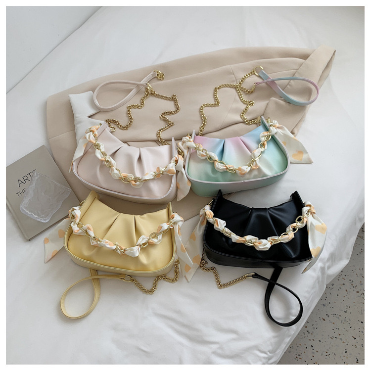 2024 New Soft Leather Texture Crossbody Women's Korean Edition New Cloud Fold Leisure Western Style Handbag Shoulder Bag
